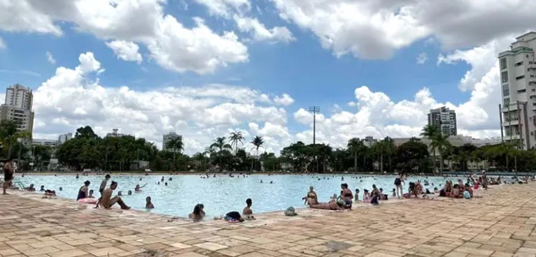Atraso em obras mantém piscina do CERET fechada durante o verão