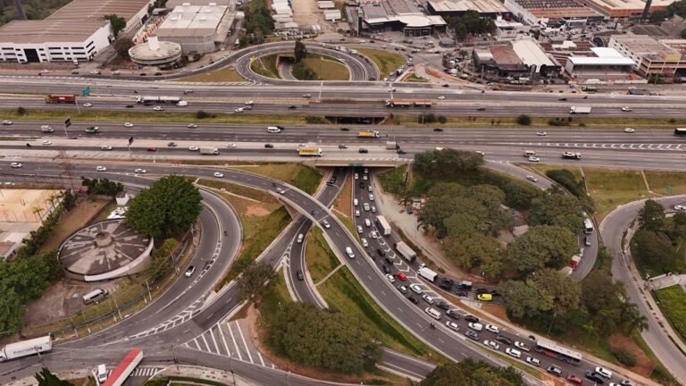 A partir de segunda (27), Trevo de Alphaville terá intervenções noturnas para obras estruturais