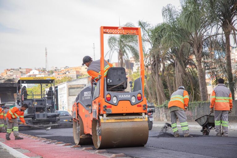 Barueri recapeia vias do Centro e Maria Helena